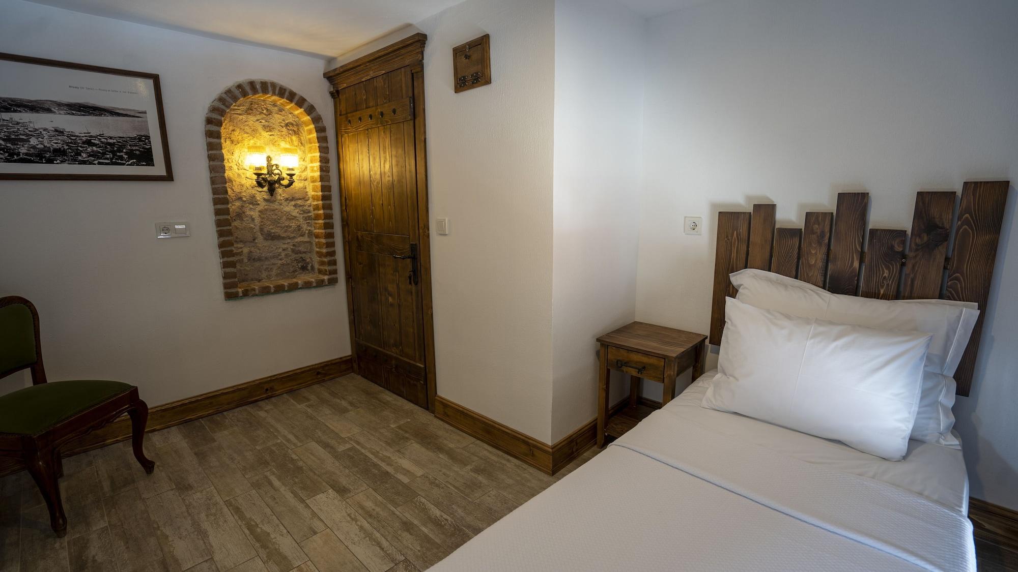 Villa Pietra Butik Otel Ayvalik Exterior photo